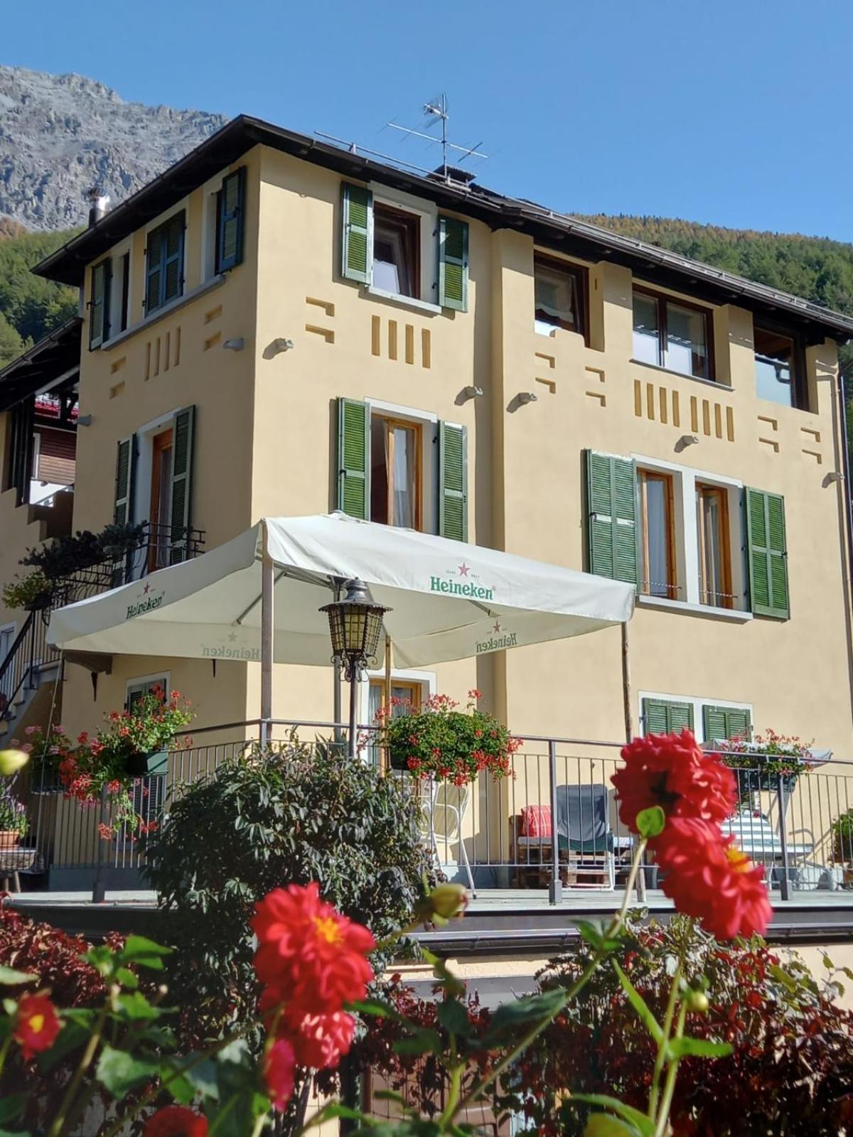 Appartamenti Via Monte Braulio 19 보르미오 외부 사진