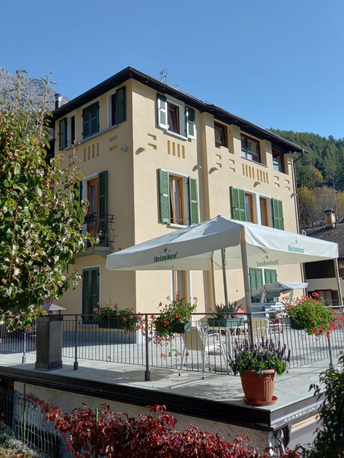 Appartamenti Via Monte Braulio 19 보르미오 외부 사진