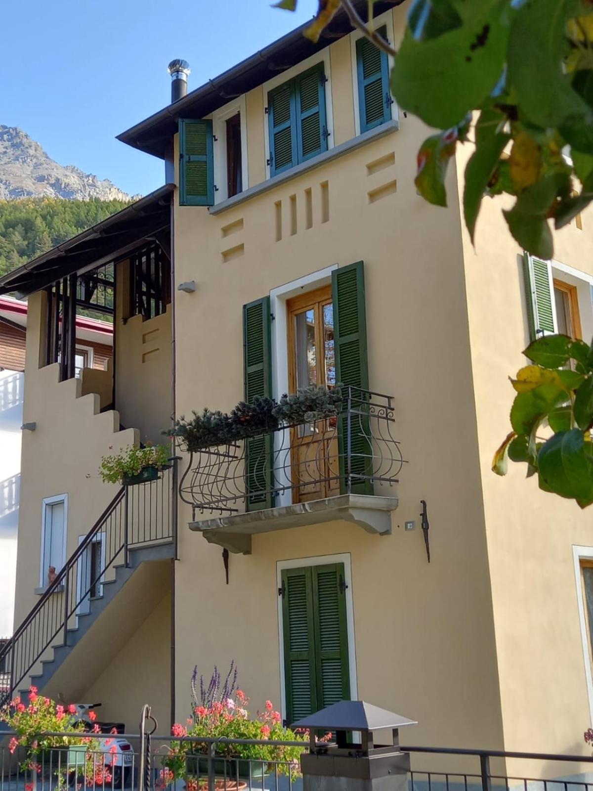 Appartamenti Via Monte Braulio 19 보르미오 외부 사진