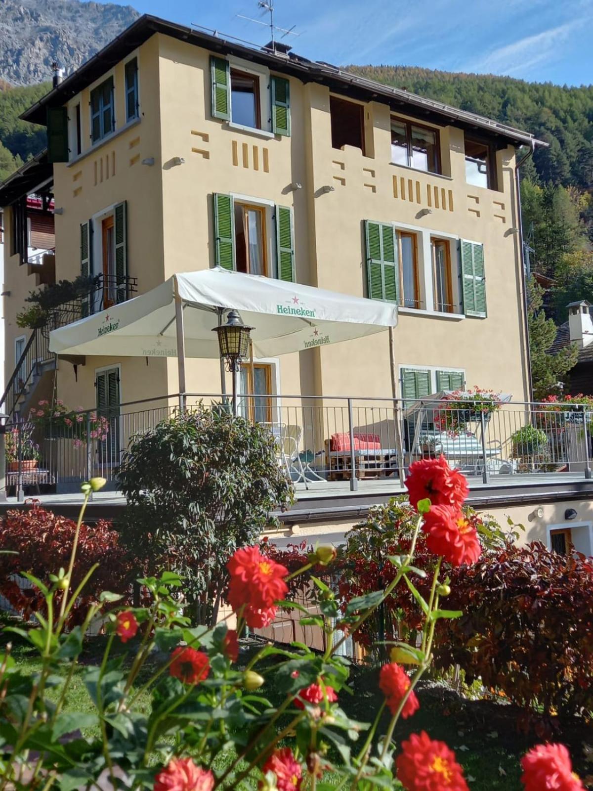 Appartamenti Via Monte Braulio 19 보르미오 외부 사진